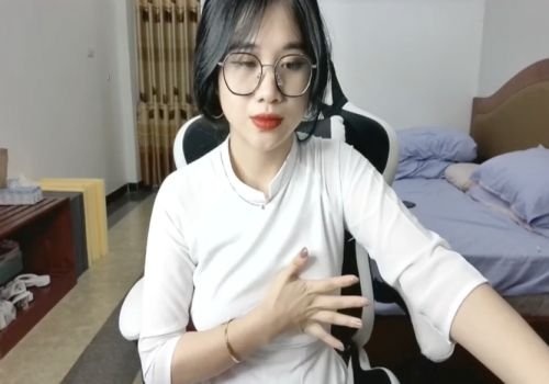 Anna Gấu dâm đãng thủ dâm kiếm tiền mưu sinh cực phê - VIET69